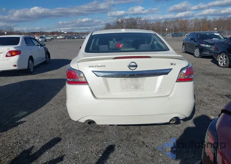 2015 Nissan Altima 2.5 Sv z USA, uszkodzony, nr VIN 1N4AL3AP0FC206893
